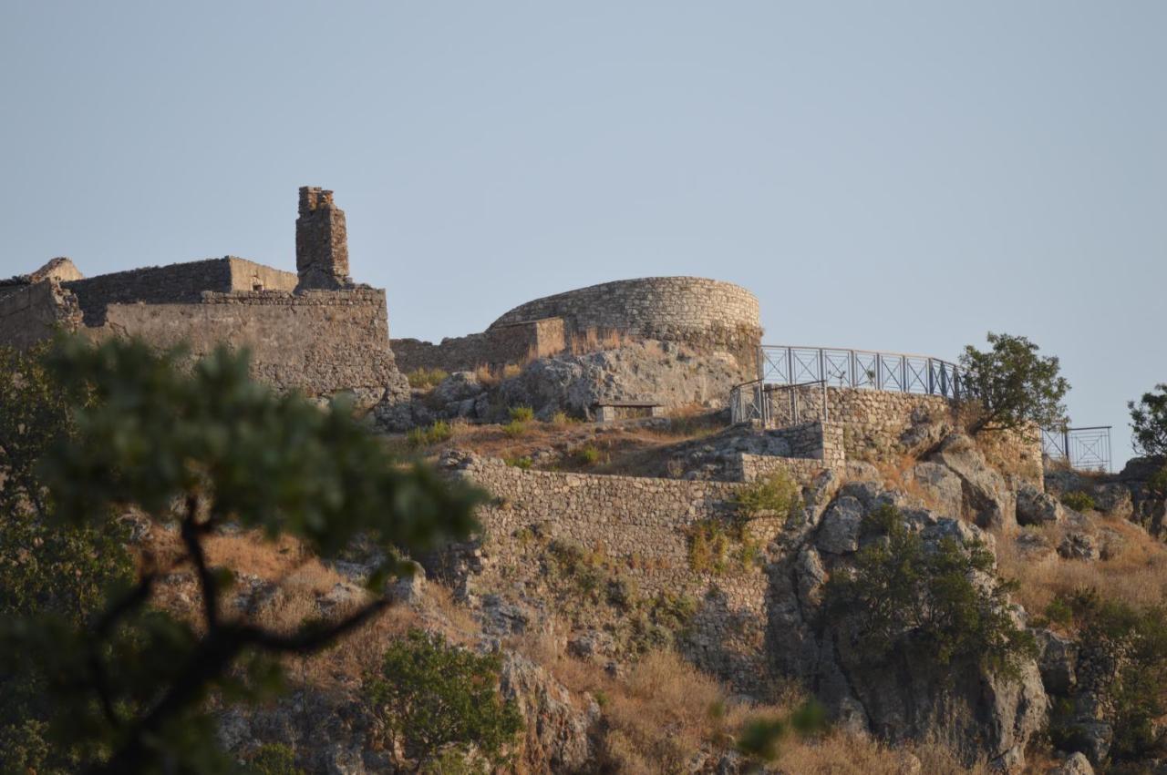 Tolis Rooms Himare Exterior photo