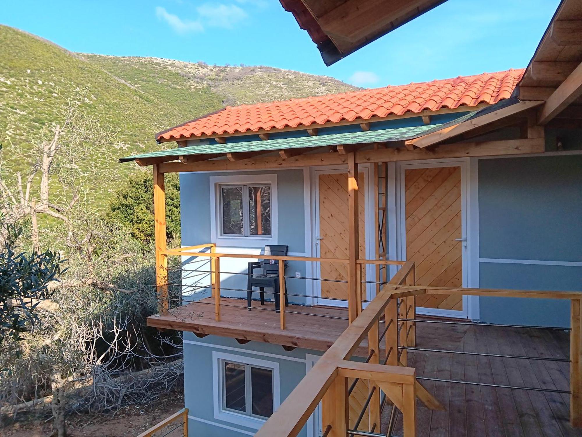 Tolis Rooms Himare Exterior photo