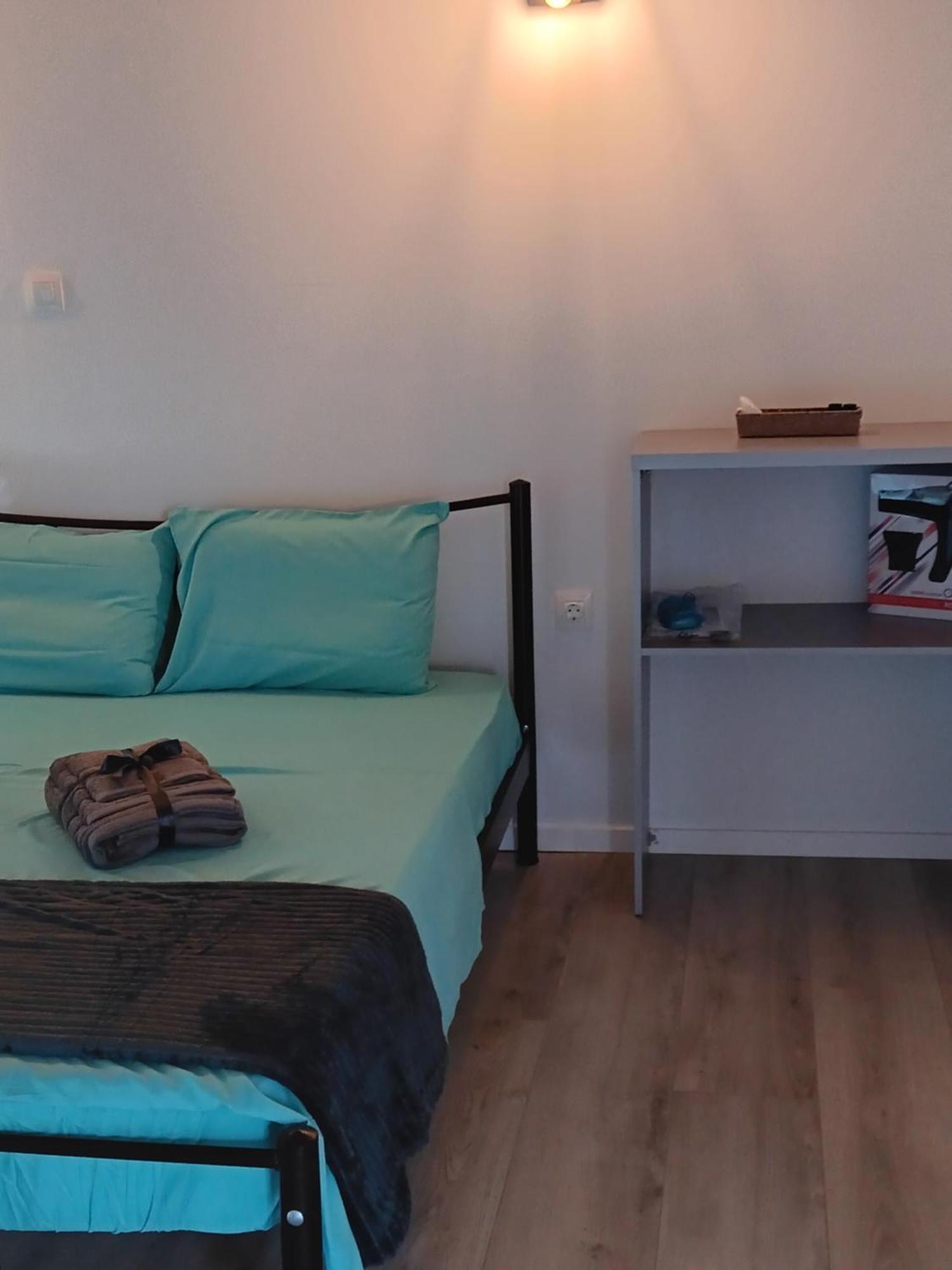 Tolis Rooms Himare Exterior photo
