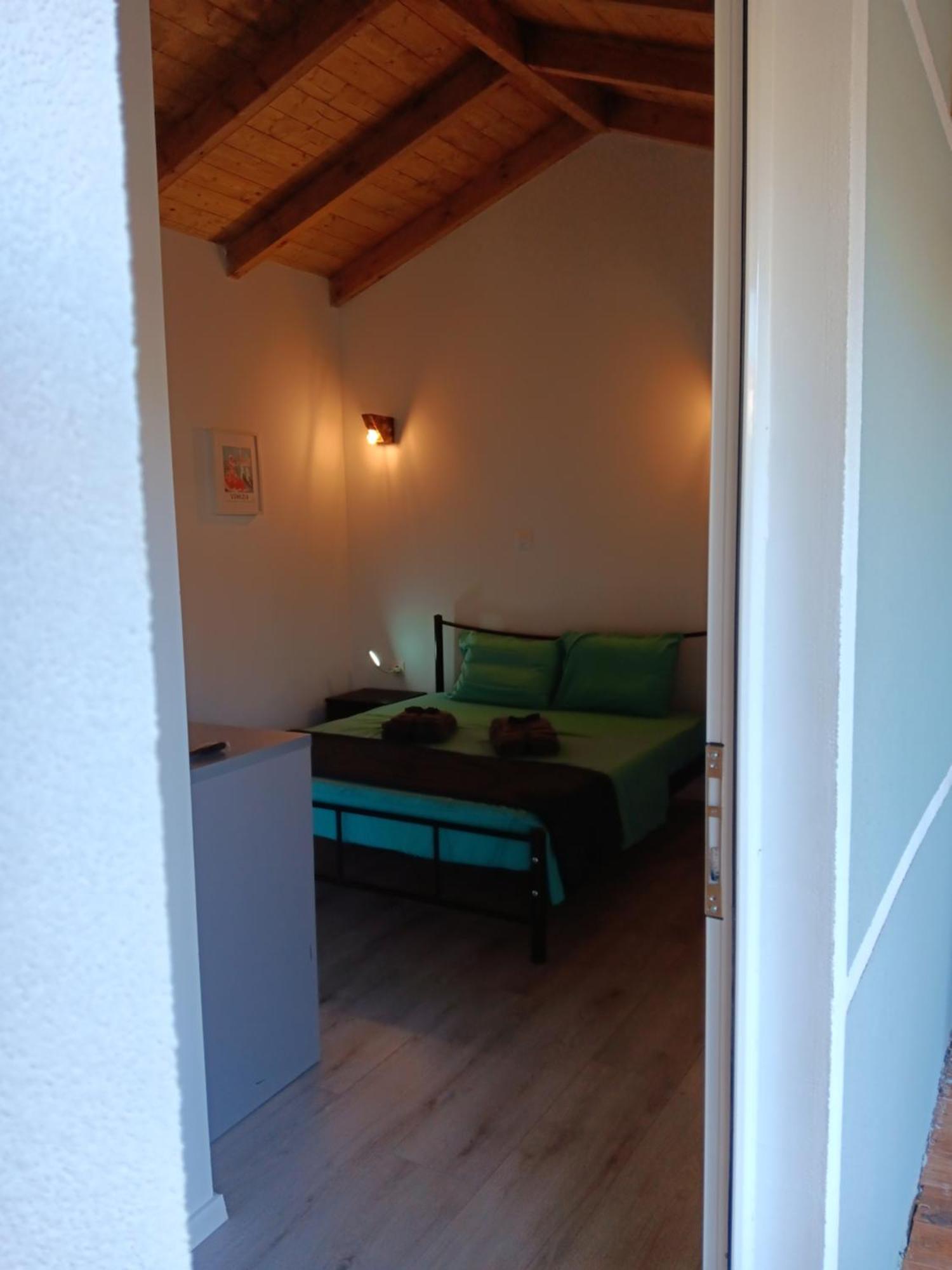 Tolis Rooms Himare Exterior photo