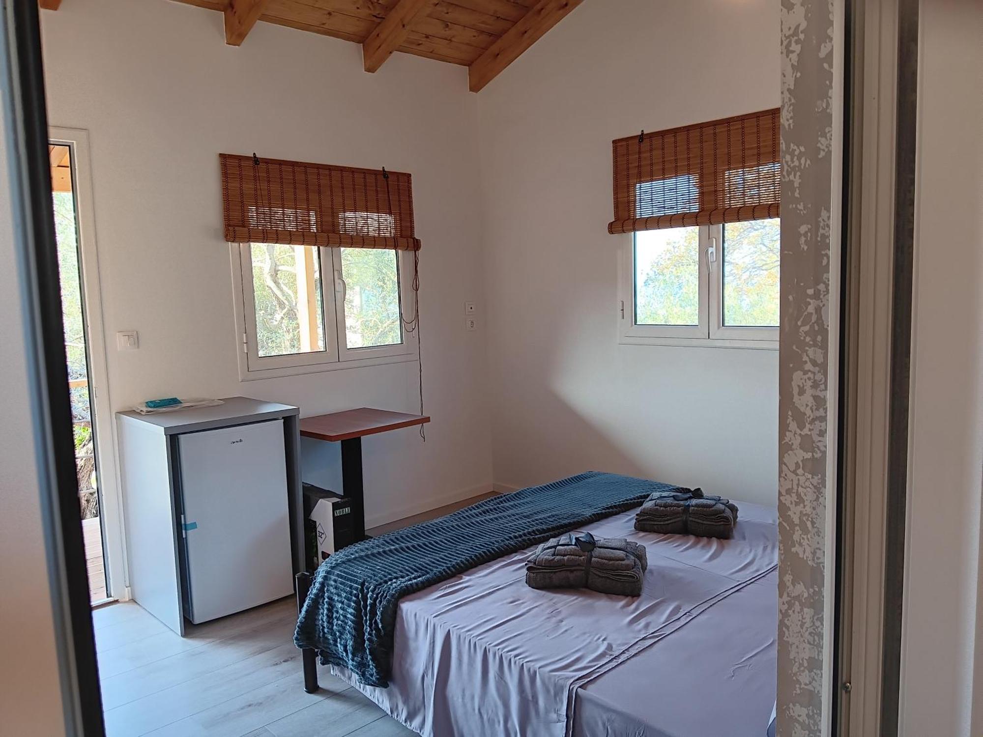 Tolis Rooms Himare Exterior photo