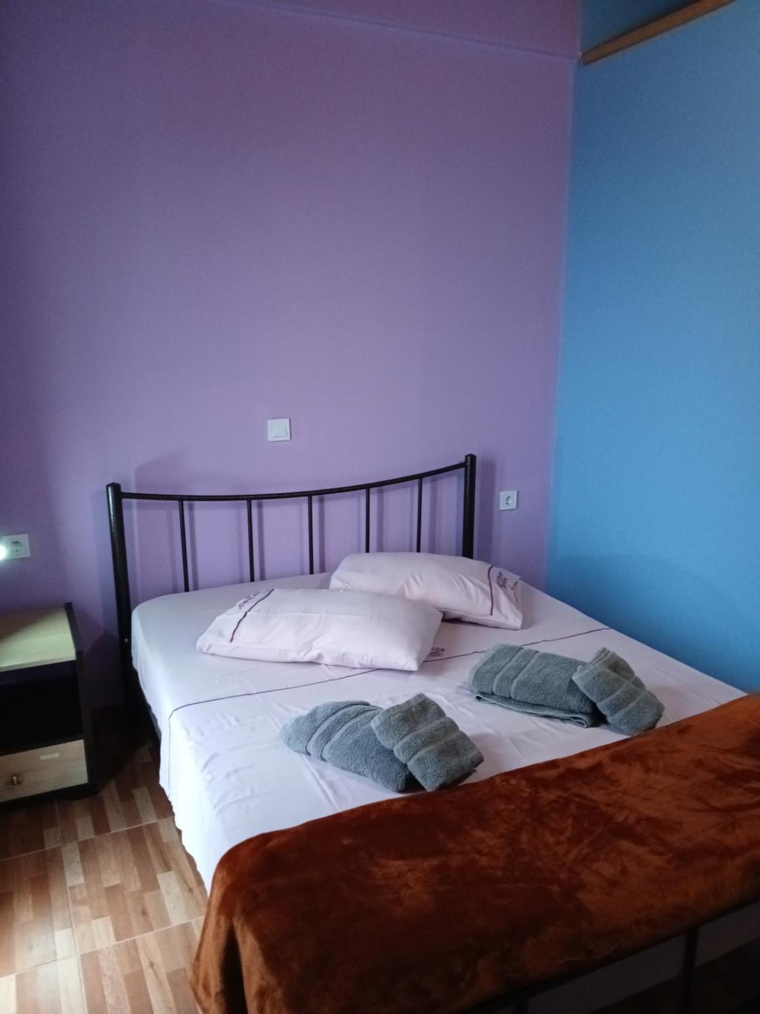 Tolis Rooms Himare Exterior photo