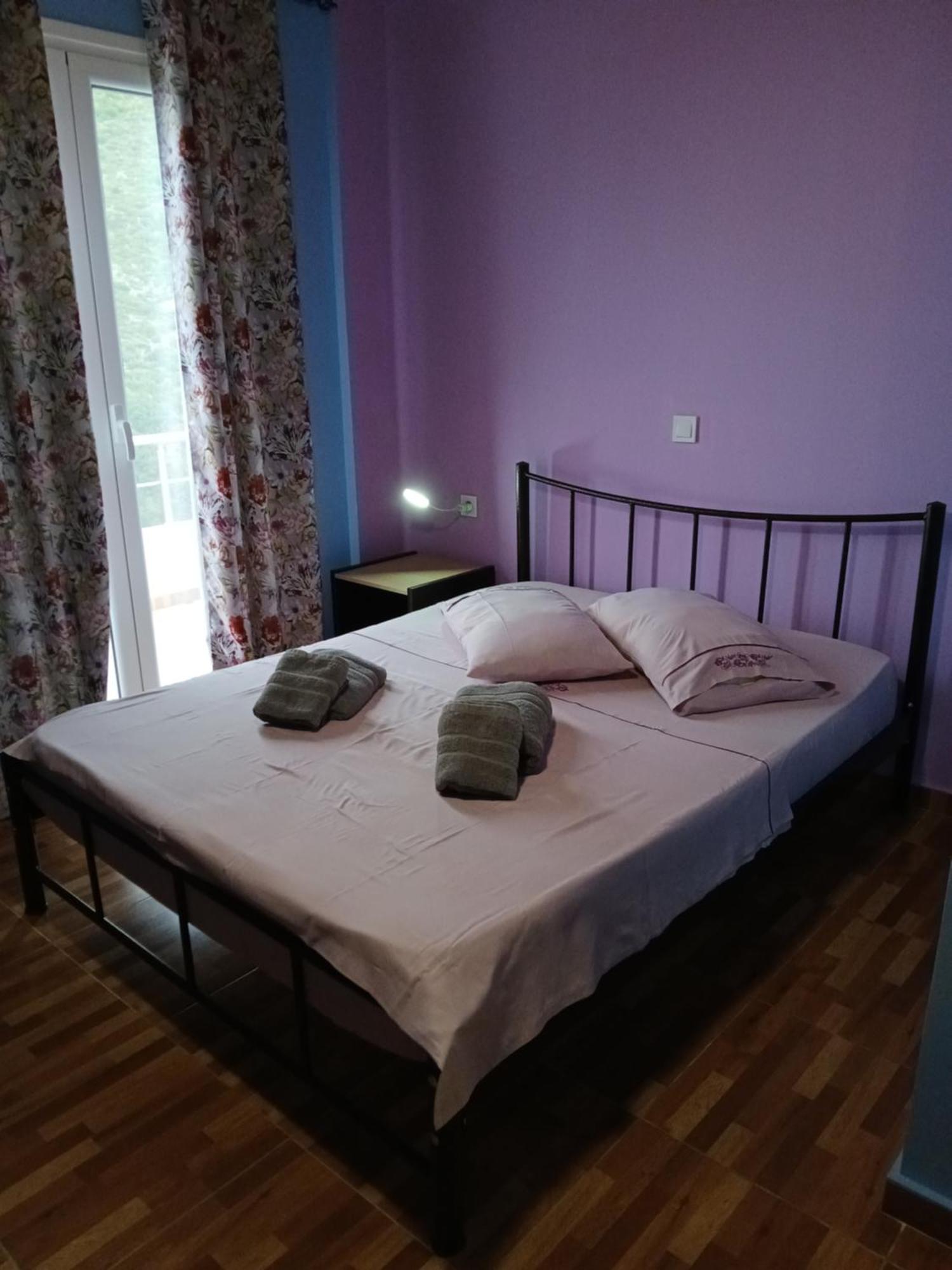 Tolis Rooms Himare Exterior photo