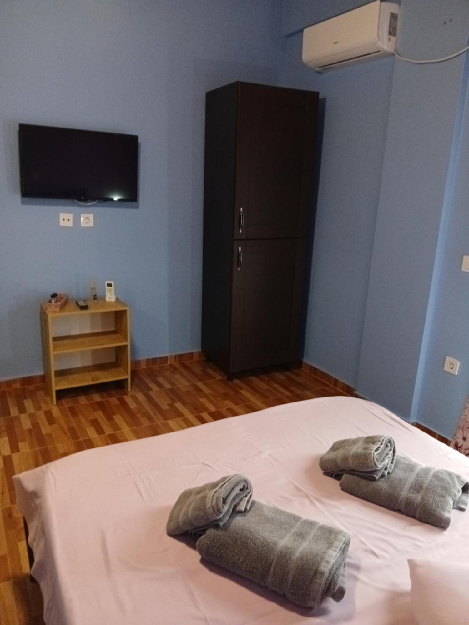 Tolis Rooms Himare Exterior photo