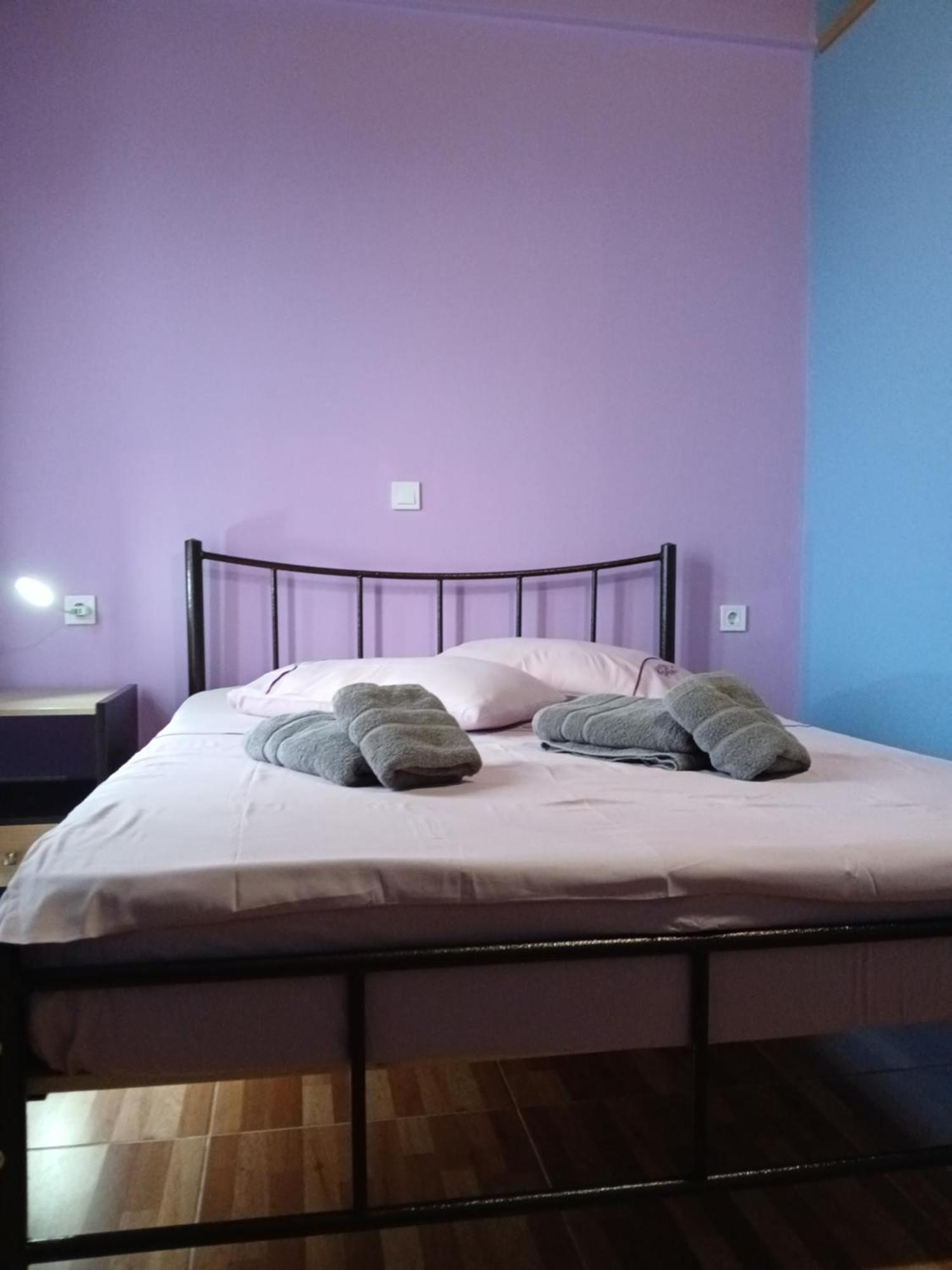 Tolis Rooms Himare Exterior photo