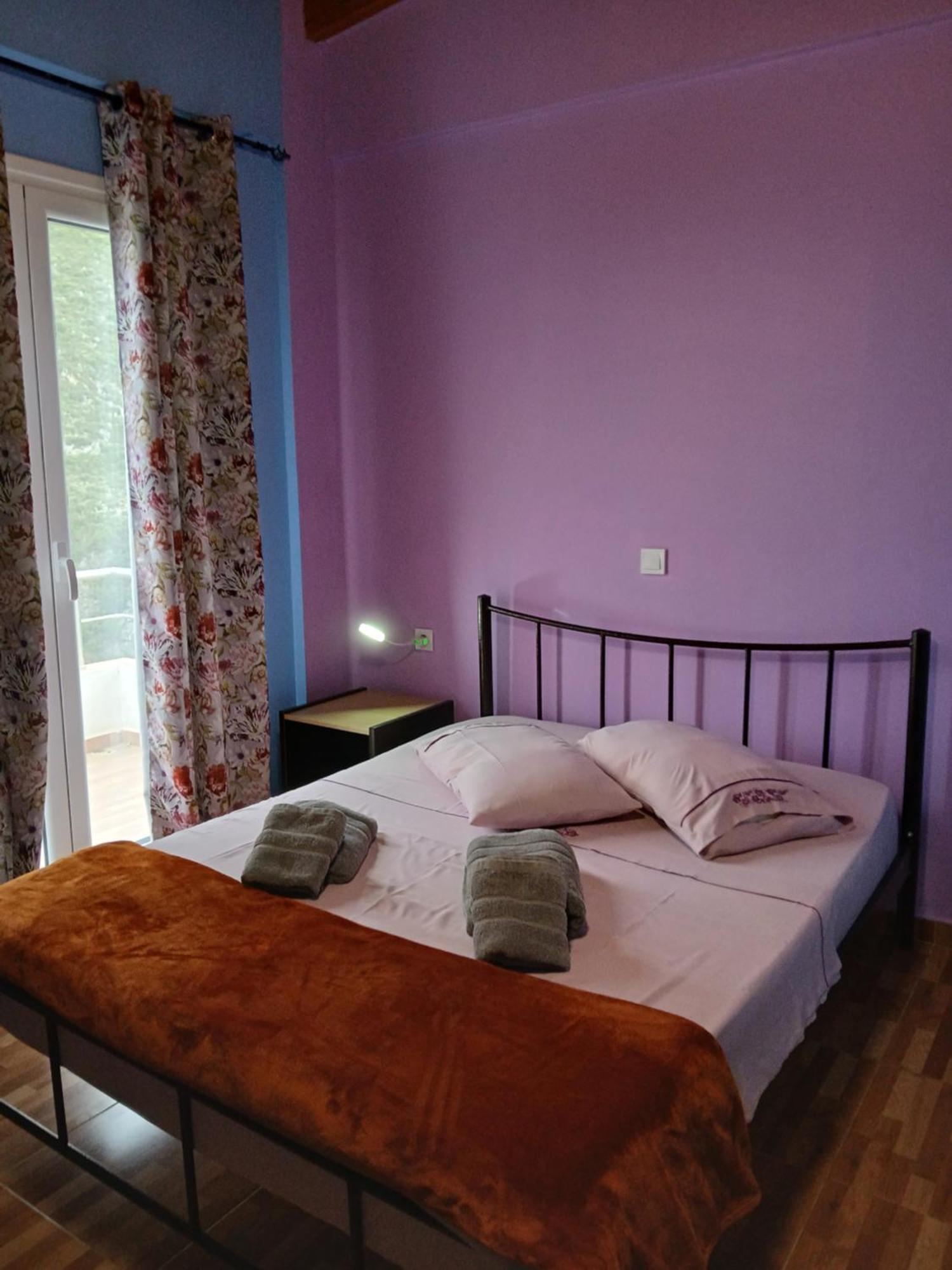 Tolis Rooms Himare Exterior photo